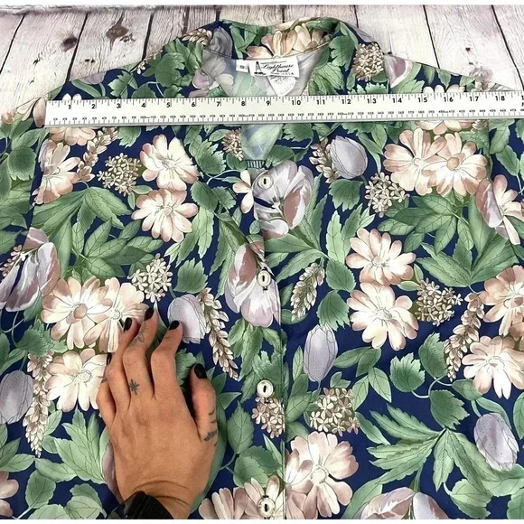 VTG Floral Button Up Blouse Top SMALL Short Sleeve Lighthouse Point Green Pink - Picture 9 of 12